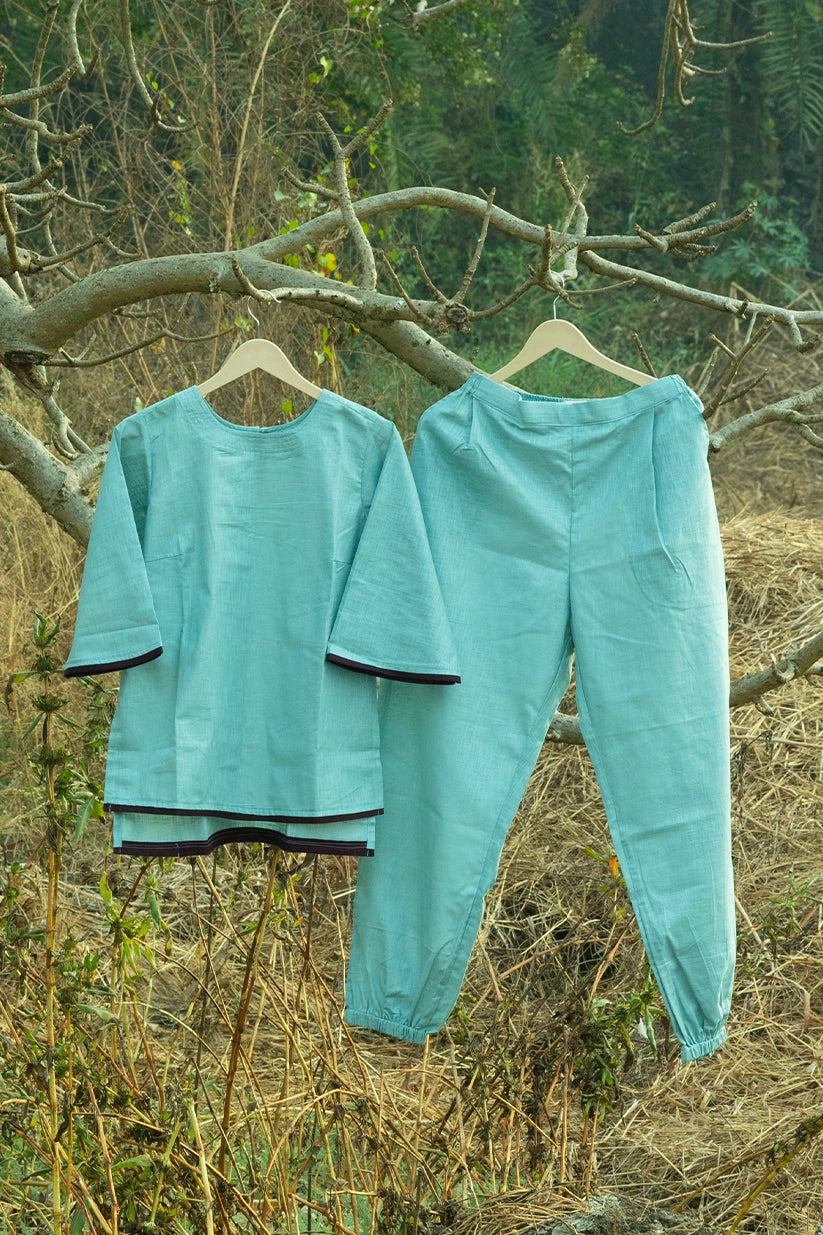 Shakti Yoga Set- Aqua Breeze