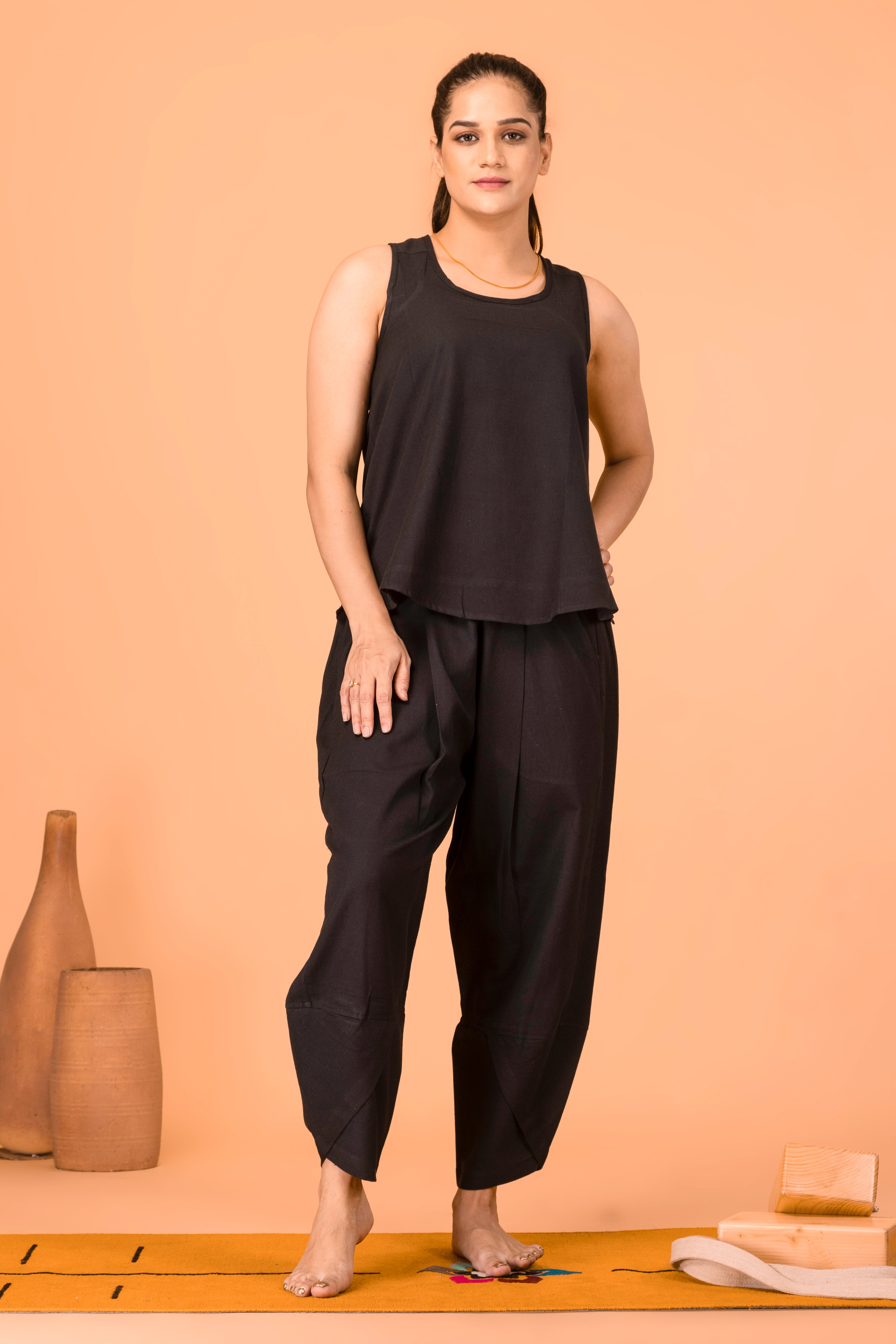 Dhara Yoga Top- Black