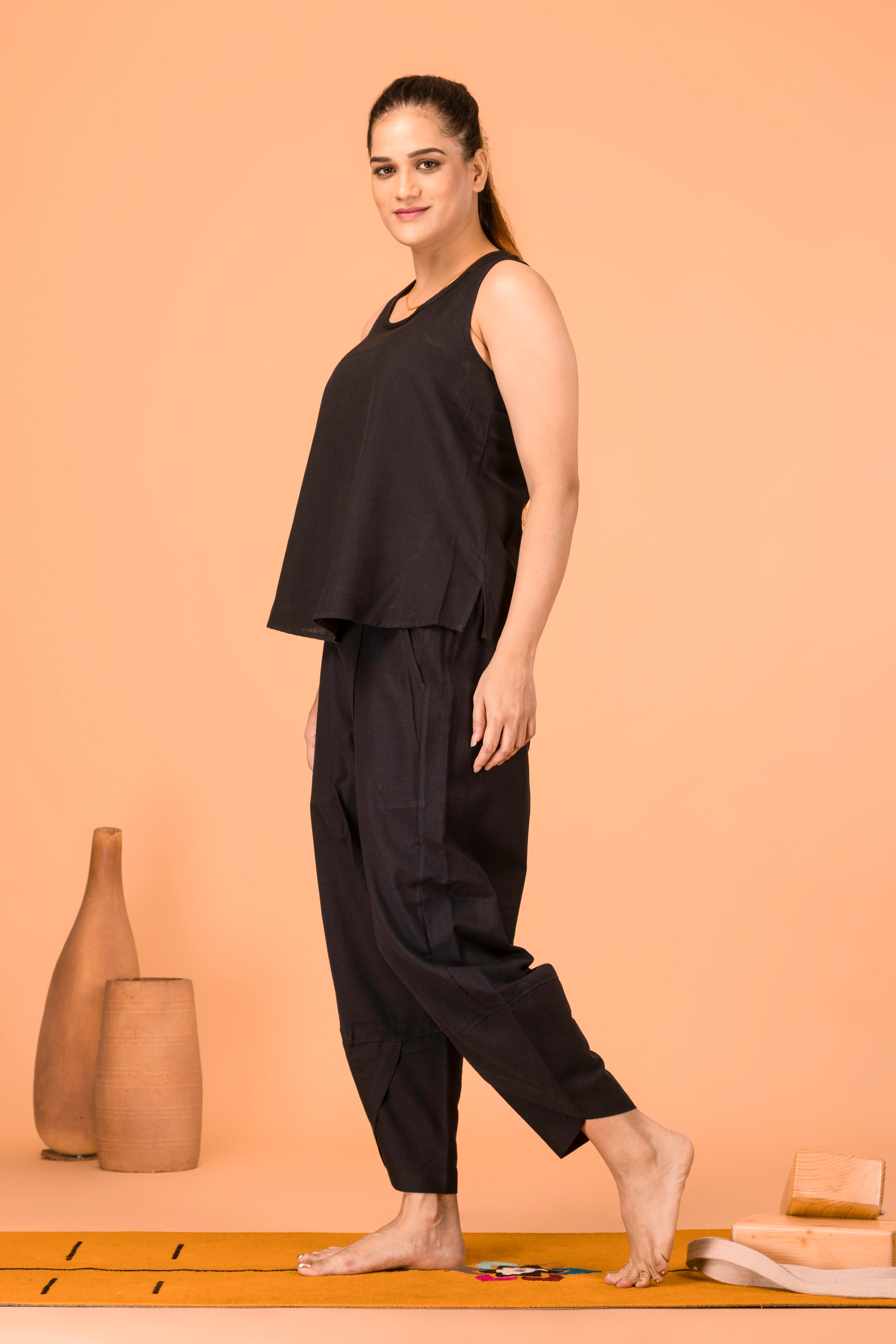 Dhara Yoga Top- Black